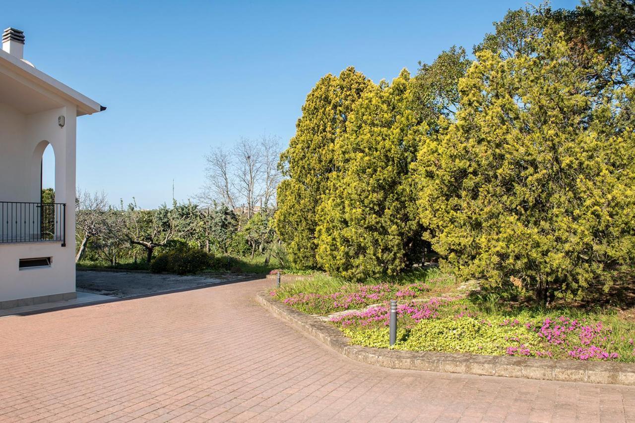 A11 - Varano, Delizioso Trilocale Con Giardino アンコーナ エクステリア 写真