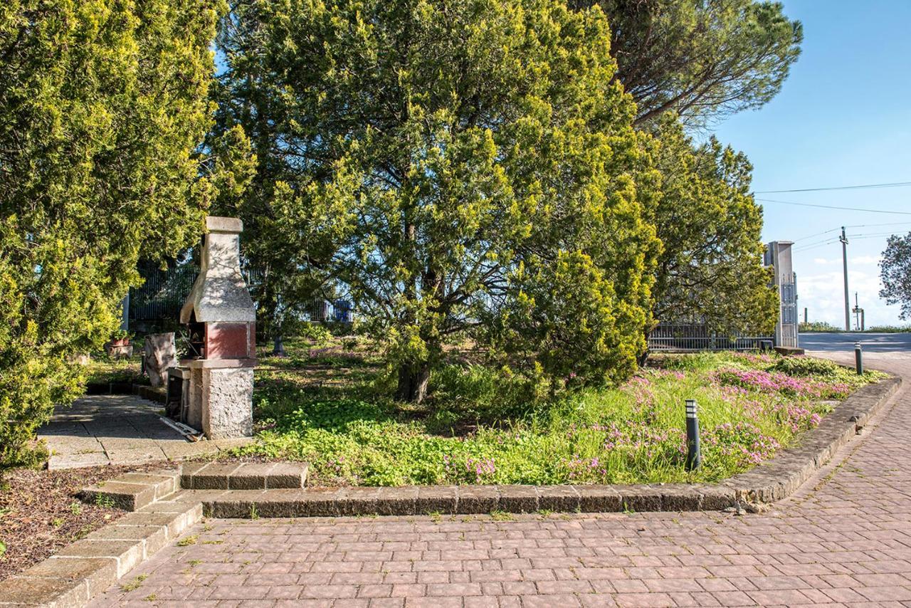 A11 - Varano, Delizioso Trilocale Con Giardino アンコーナ エクステリア 写真